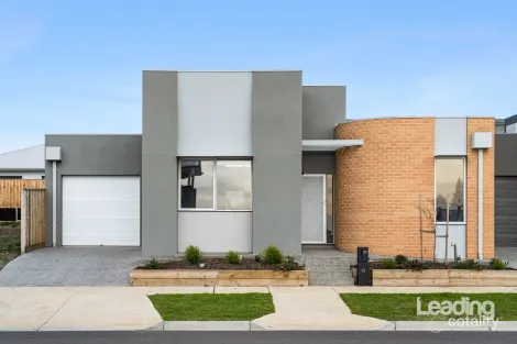 27 Vangel Rd, Sunbury, VIC 3429