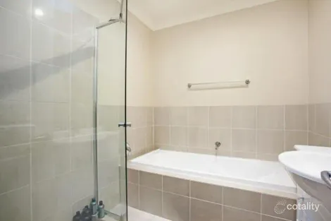 Property photo of 18B Barina Downs Road Norwest NSW 2153