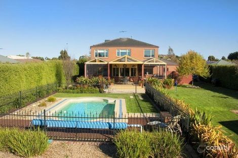 Property photo of 19 Dalray Crescent New Gisborne VIC 3438