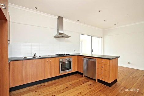 Property photo of 19 Welwyn Parade Deer Park VIC 3023