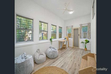 Property photo of 10 Second Avenue Palm Beach QLD 4221