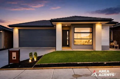 Property photo of 23 Wattlebird Street Beveridge VIC 3753
