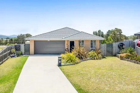 12 Dr King Cl, Moruya, NSW 2537