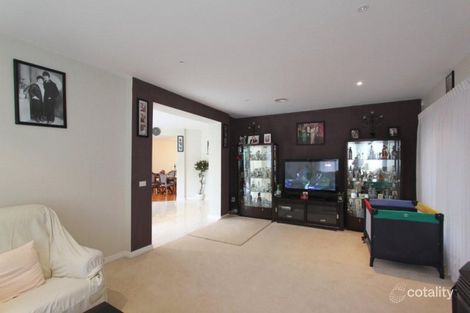 Property photo of 35 Domain Way Taylors Hill VIC 3037