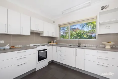 Property photo of 12/10 Avon Road Dee Why NSW 2099