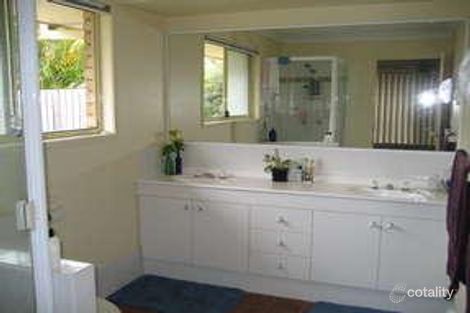 Property photo of 8 Honeygem Place Birkdale QLD 4159
