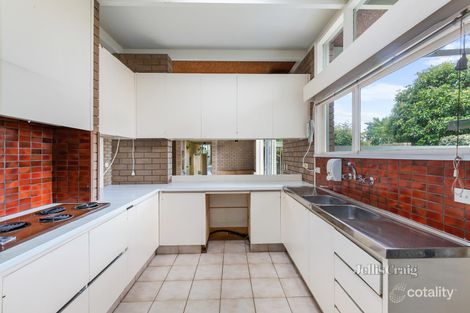 Property photo of 32 Ellis Road Glen Iris VIC 3146