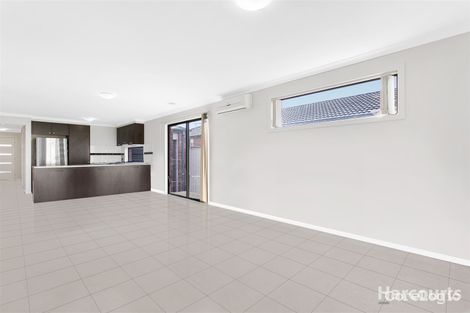 Property photo of 17 Bavaria Lane Pakenham VIC 3810