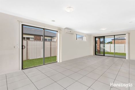 Property photo of 17 Bavaria Lane Pakenham VIC 3810