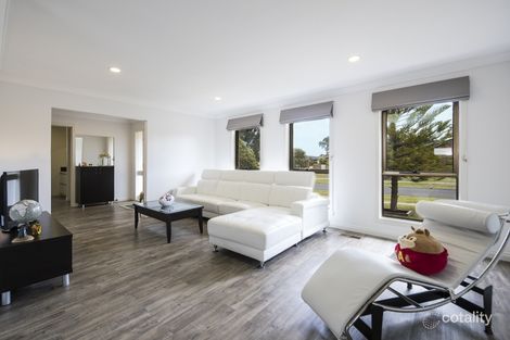 Property photo of 28 Aldershot Drive Keilor Downs VIC 3038