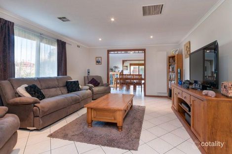 Property photo of 1 Haydon Court Craigieburn VIC 3064