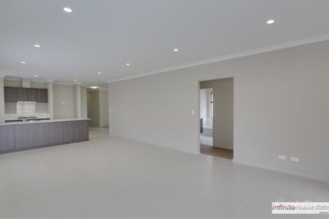 Property photo of 5 Misket Way Caversham WA 6055