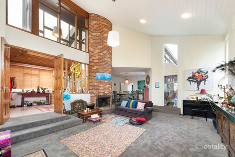 Property photo of 18 Hawthorn Glen Hawthorn VIC 3122