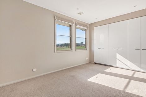 Property photo of 39 Stern Way New Gisborne VIC 3438