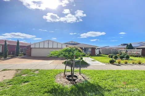 Property photo of 28 Alfred Park Drive Tarneit VIC 3029
