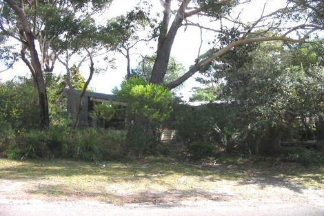36 Reserve Dr, Bateau Bay, NSW 2261