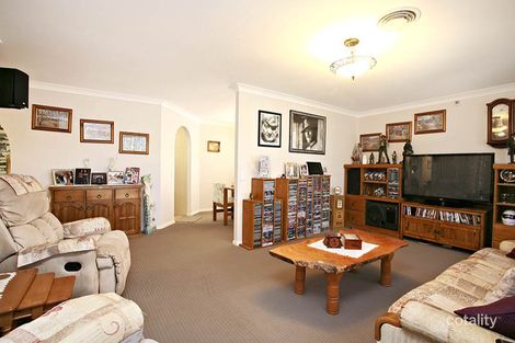 Property photo of 77 Parkes Drive Helensvale QLD 4212