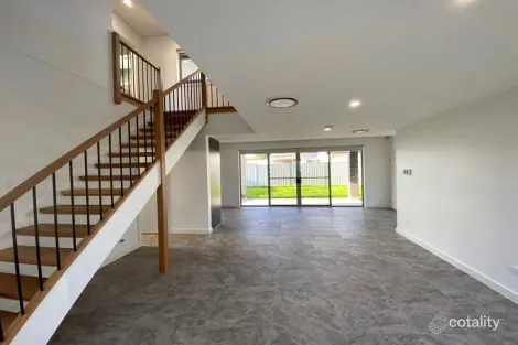 Property photo of 2A Frazer Place Birrong NSW 2143