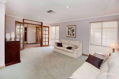 Property photo of 9 The Return Woodvale WA 6026