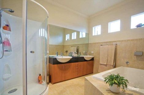 Property photo of 11 Paul Avenue Keilor East VIC 3033