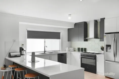 Property photo of 6 Landseer Place Hillbank SA 5112
