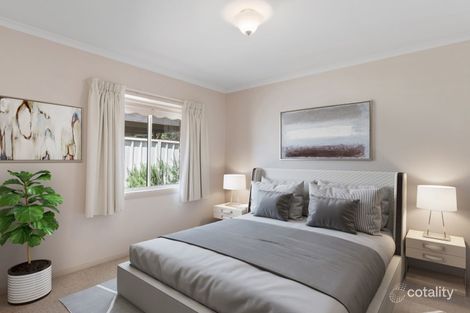 Property photo of 3 Ebonys Place Kennington VIC 3550