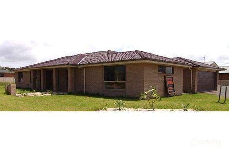 1 Albatross Way, Old Bar, NSW 2430