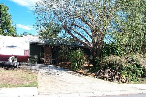 Property photo of 6 Ross Place Thornlie WA 6108