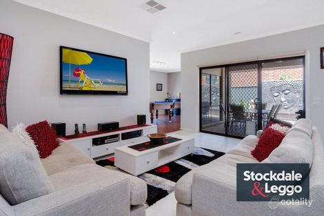 Property photo of 19 Le Page Run South Morang VIC 3752