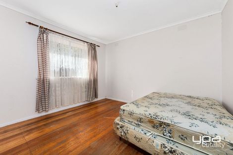 Property photo of 16 Horham Court St Albans VIC 3021