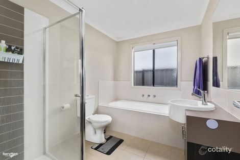 Property photo of 19 Elegante Road Point Cook VIC 3030