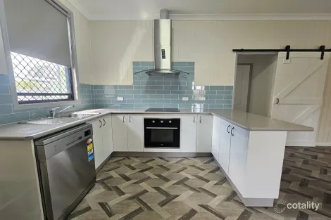 Property photo of 4 Park Road Crows Nest QLD 4355