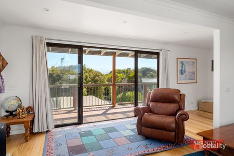 Property photo of 15 Alvina Crescent Surf Beach VIC 3922
