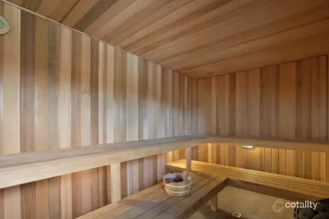 Property photo of 31/11 Fairway Drive Clear Island Waters QLD 4226