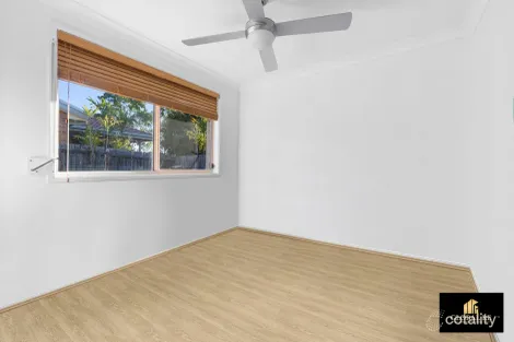 Property photo of 32 Bugong Street Prestons NSW 2170