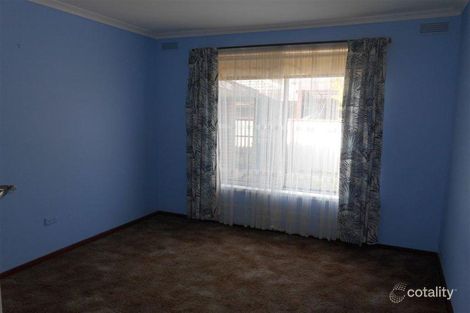 Property photo of 6 Yew Street Wendouree VIC 3355