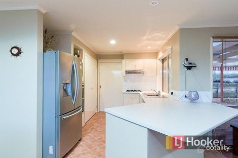 Property photo of 4 Nestle Retreat Berwick VIC 3806