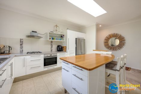 Property photo of 3/16-18 Balemo Drive Ocean Shores NSW 2483