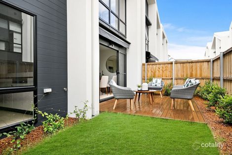 Property photo of 68 Chambers Circuit Warriewood NSW 2102