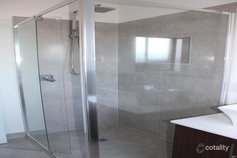 Property photo of 27 Broughton Avenue Cobblebank VIC 3338