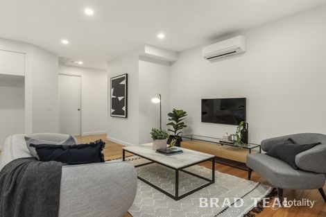 Property photo of 2/10 Winifred Street Oak Park VIC 3046