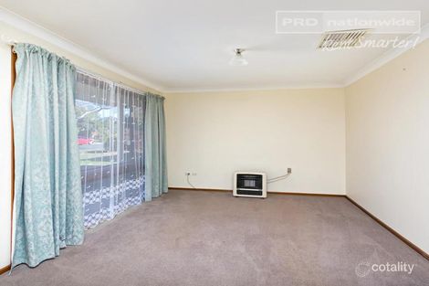 Property photo of 23 Undurra Drive Glenfield Park NSW 2650