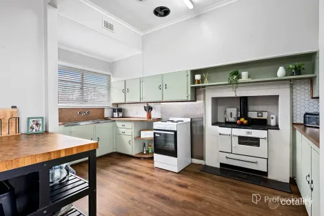 Property photo of 47 Kars Street Maryborough VIC 3465