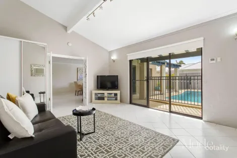Property photo of 8 Piper Place Bateman WA 6150