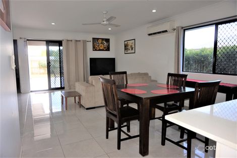 Property photo of 42 Lancaster Way Ooralea QLD 4740