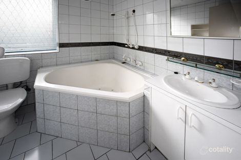 Property photo of 2/40 Ormond Road Elwood VIC 3184