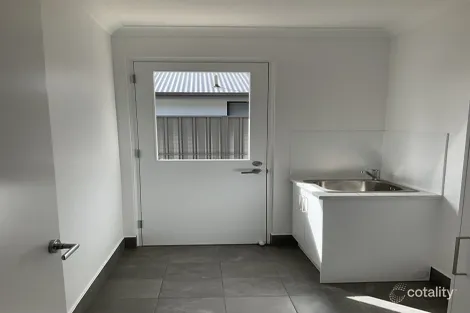 Property photo of 4 Ruby Crescent Munno Para Downs SA 5115