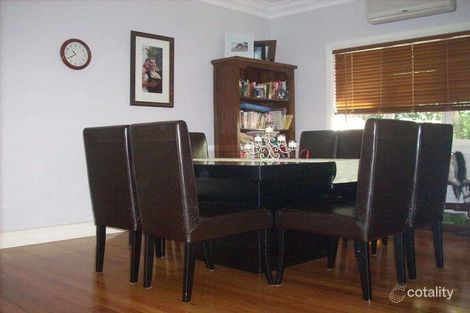 Property photo of 33 Iveagh Avenue Holland Park West QLD 4121