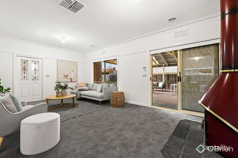 Property photo of 17 Cassinia Close Delahey VIC 3037