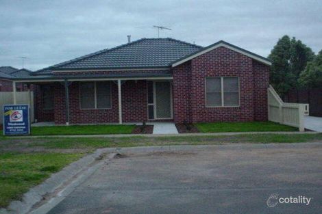 Property photo of 2/26 Greaves Street South Werribee VIC 3030